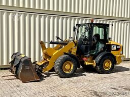 CATERPILLAR 906M / 2017 BJ / Schaufel + Gabel