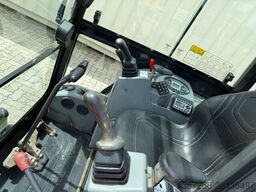 BOBCAT E17 / 2023 BJ / 4 x Löffel / 744 H