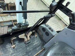 BOBCAT E17 / 2023 BJ / 4 x Löffel / 744 H