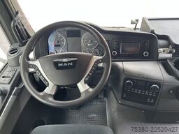 man TGL 8.220 Möbelkoffer