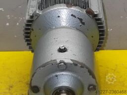 SEW-EURODRIVE R40DT90L6-4