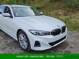BMW 320 d Touring 320 d xDrive PDC NAVIGATION