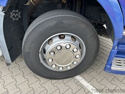 Volvo FM 330 Globetrotter / 742 dkm / VEB+ / Spoilers...
