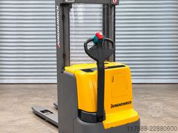 Jungheinrich EJC 214 - nur 284 Std. - Service Neu -Batterie 90%