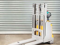 Jungheinrich EJD 220 - nur 1323 Std. - Service Neu-Batterie 90%