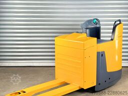 Jungheinrich ERE 225 - Service Neu - Batterie 90% - Garantie