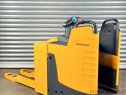 Jungheinrich ERE 225 - Service Neu - Batterie 90% - Garantie