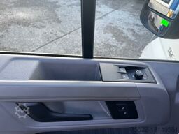 MAN TGE Kofferaufbau und Ladebordwand -Klima