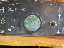 Haulotte Compact 8 Hoogwerker Schaarhoogwerker Schaarlif...