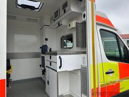 MERCEDES-BENZ Sprinter 519 RTW / 4x4 Allrad / WAS Trage