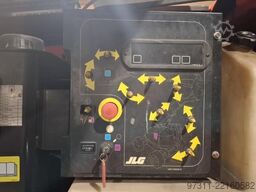 JLG 800AJ