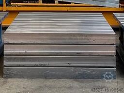 GERD WOLFF 1500 x 1500 x 600mm