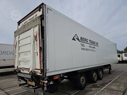 SCHMITZ SKO 24 L CARRIER TAILLIFT