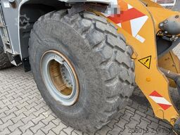 LIEBHERR L566 XPower Radlader 27,5 Ton *11.900 h *Waage