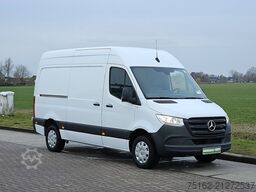 MERCEDES-BENZ SPRINTER 317 L2H2 RWD Mbux