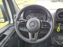 MERCEDES-BENZ SPRINTER 317 L2H2 RWD Mbux