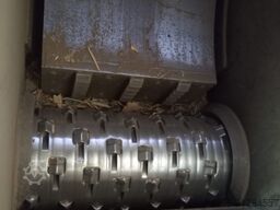 ROBUST P150 Twin - pallet crushing line