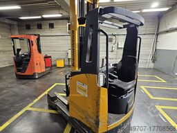 Jungheinrich ETV 325 2500kg 7400mm