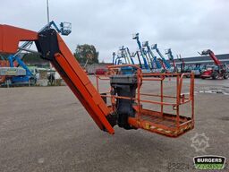 JLG 800AJ