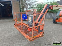 JLG 800AJ