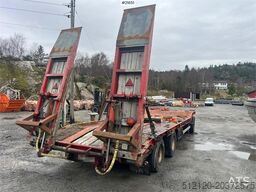 Damm 3 axle machine trailer w/ hydraulic driving bridge