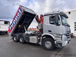 MERCEDES-BENZ Arocs 4   6x4 Dreiseitenkipper mit Kran