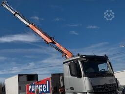 MERCEDES-BENZ Arocs 4 6x4 Dreiseitenkipper mit Kran