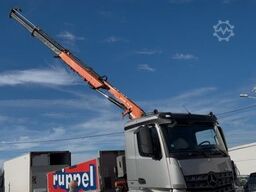 MERCEDES-BENZ Arocs 4   6x4 Dreiseitenkipper mit Kran