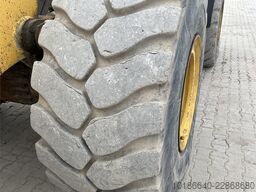 Komatsu WA470-7