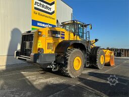 Komatsu WA500-8E0