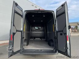 VOLKSWAGEN Crafter Kasten 35 L4H3 PDC DAB KAMERA KLIMA MFL