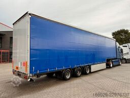 SCHWARZMÜLLER 3-Achs-Jumbo-Schiebeplanen-Stufenauflieger