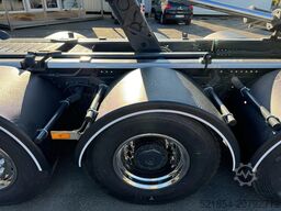 Mercedes-Benz Arocs 3251 8x4*4, JOAB Hook-lift + Plow-equippe...