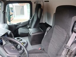 Mercedes-Benz Actros 1824 L Bakwagen + Laadklep 2000 kg