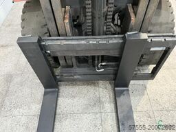 Nissan UG 1 D 2 A 32 LQ