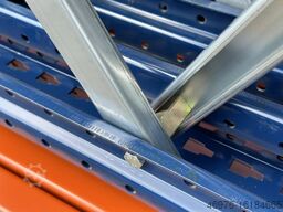 Mecalux / 25.3 lfm. / St.: 2.300x1.100mm / Tr.: 2.700 mm