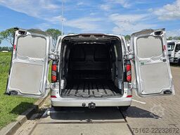 FORD TRANSIT CUSTOM 2.0 L2 LIMITED 170Pk Nav