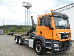MAN TG-S 26.500 6x6H Abrollkipper Hiab XR18S51