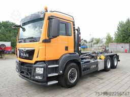 MAN TG-S 26.500 6x6H Abrollkipper Hiab XR18S51