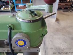DeWalt Radialarmkreissäge 300 mm Sägeblatt / 900 mm
