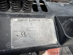 TOYOTA 62-7FDF25 Triplo 600 Freelift/ Sideshift Diesel 2004