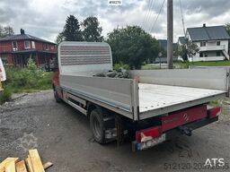 Mercedes-Benz Sprinter 516 w/driving bridges and HIAB crane.