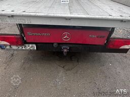 Mercedes-Benz Sprinter 516 w/driving bridges and HIAB crane.