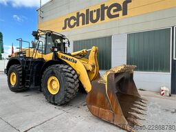 Komatsu WA500-8E0