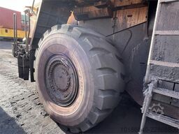 Komatsu WA600-8E0