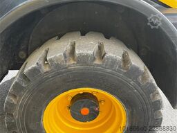 Komatsu WA100M-8E0