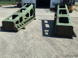 Paire d'équerres en fonte 3000 x 1000 x 1245 mm