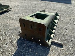 Paire d'équerres en fonte 2075 x 1000 x 700 mm