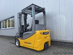 Jungheinrich EFG 220 | Triplex 4.640 mm