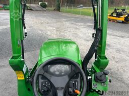 John Deere 3025E